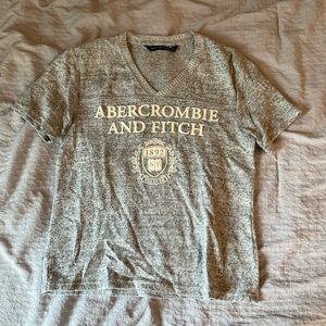 Abercrombie & Fitch Super Soft Gray V-neck Short Sleeve Shirt - Size XS